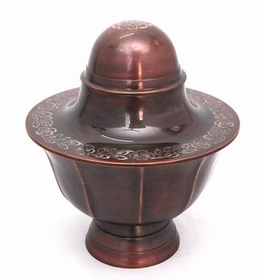 ALUMINIUM CREMATION URN
ITEM NO. 6363
MATERIAL:- ALUMINIUM
DESCRIPTION:- METAL CREMATION URN
SIZE:- 26 CM.
CAPACITY:- 3.50 ML
FINISH:- COPPER ANTIQUE
PRICE:- 
PACKING:- SINGLE BOX STYRO FOAM UNDER 4 PCS MASTER CARTON

Keywords: FUNERAL URN