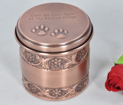 PET CREMATION PAW MARK URN
ITEM NO. 6829
MATERIAL:- IRON ROUND PET URN.
SIZE:- 12X10 CMS
CAPACITY:- 1.00 ML.
FINISH:- COPPER ANTIQUE ENGRAVED PAW MARK TWO BAND.
PRICE:-
PACKING :- SINGLE BOX UNDER 36 PCS MASTER CARTON

Keywords: PET URN