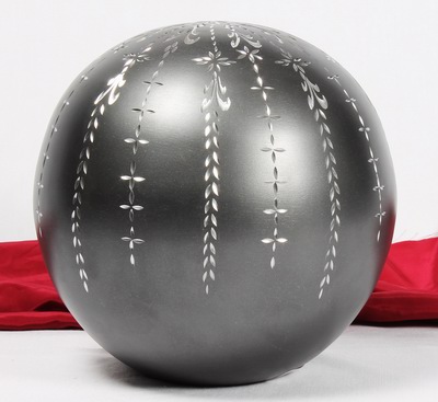 ALUMINIUM CREMATION URN
ITEM NO. 7066
MATERIAL:- ALUMINIUM
DESCRIPTION:- METAL CREMATION URN
SIZE:- 20 CM.
CAPACITY:- 3.50 ML
FINISH:- ROUND BASKET BALL
PRICE:- 
PACKING:- SINGLE BOX STYRO FOAM UNDER 4 PCS MASTER CARTON
Keywords: FUNERAL URN