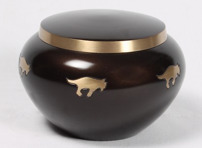 PET URN
ITEM NO. 7121
MATERIAL:- BRASS ODC PET URN.
SIZE:- 11X16 CMS.
CAPACITY:- 1.50 ML
FINISH:- BLACK BRASS MAT CAT.
PACKING :- SINGLE BOX UNDER 12 PCS MASTER CARTON
Keywords: ASHES FOR POT