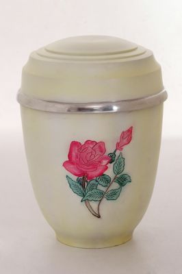 ALUMINIUM CREMATION URN
ITEM NO. 6446
MATERIAL:- ALUMINIUM
DESCRIPTION:- METAL CREMATION URN
SIZE:-  25 CM.
CAPACITY:- 3.50 ML
FINISH:- IVORY WHITE ROSE ENGRAVED
PRICE:- 
PACKING:- SINGLE BOX STYRO FOAM UNDER 4 PCS MASTER CARTON

Keywords: FUNERAL URN