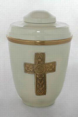 METAL CREMATION ADULT URN
ITEM NO. 6465
DESCRIPTION:- METAL CREMATION URN
SIZE:- 28 CM.
CAPACITY:- 3.50 ML
FINISH:-  WHITE ENGRAVE CROSS BRASS
PRICE:- 
PACKING:- SINGLE BOX STYRO FOAM UNDER 4 PCS MASTER CARTON.
Keywords: RELIGIOUS URN