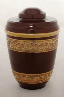 METAL CREMATION ADULT URN
ITEM NO. 6468
DESCRIPTION:- METAL CREMATION URN
SIZE:- 28 CM.
CAPACITY:- 3.50 ML
FINISH:-  BROWN GLOSSY ENGRAVE BRASS BAND
PRICE:- 
PACKING:- SINGLE BOX STYRO FOAM UNDER 4 PCS MASTER CARTON.
Keywords: ADULT CREMATION URN