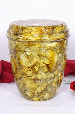 IRON URN
ITEM NO. 6661
DESCRIPTION:- IRON CREMATIAN CHEAP URN
SIZE:-  25 CMS.
CAPACITY:-2.50 ML
FINISH:-   DESIGNER COMPUTERIZED FINISH 
PRICE:-
PACKING:- SINGLE BOX STYRO FOAM UNDER 4 PCS MASTER CARTON
Keywords: ASHES FOR POT