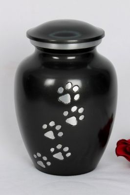 ALMINIUM PET URN
ITEM NO. 6802
DESCRIPTION:-  ALUMINIUM CREMATION PET URN
SIZE:- 18 CM.
CAPACITY:-  2.00  ML
FINISH:-  GRAY GLOSSY SILVER ENGRAVED PAW MARK.
PRICE:- 
PACKING:- SINGLE BOX STYRO FOAM UNDER 12 PCS MASTER CARTON.

Keywords: ASHES FOR POT