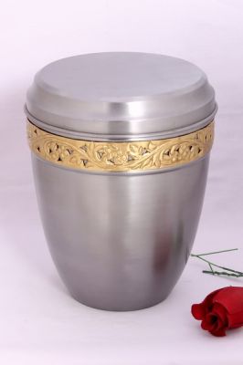 IRON CHEAP URN.
ITEM NO. 6846
DESCRIPTION:- IRON CHEAP URN.
SIZE:- 25 CMS.
CAPACITY:-3.50 ML
FINISH:- SILVER MAT WITH BRASS CUTTING BAND.
PRICE:-
PACKING:- SINGLE BOX STYRO FOAM UNDER 4 PCS MASTER CARTON
Keywords: ASHES FOR POT