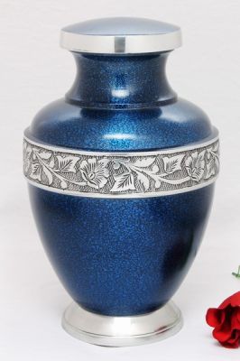 ALUMINIUM CREMATION URN
ITEM NO. 6926
MATERIAL:- ALUMINIUM
DESCRIPTION:- METAL CREMATION URN
SIZE:- 28 CM.
CAPACITY:- 3.50 ML
FINISH:- ROYAL BLUE ENGRAVED SILVER BAND
PRICE:- 
PACKING:- SINGLE BOX STYRO FOAM UNDER 4 PCS MASTER CARTON.
Keywords: FUNERAL URN