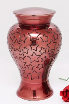 ALUMINIUM CREMATION URN
ITEM NO. 6933
MATERIAL:- ALUMINIUM
DESCRIPTION:- METAL CREMATION URN
SIZE:- 27 CM.
CAPACITY:- 3.50 ML
FINISH:-  COPPER ANTIQUE
PRICE:- 
PACKING:- SINGLE BOX STYRO FOAM UNDER 4 PCS MASTER CARTON.
Keywords: ADULT CREMATION URN