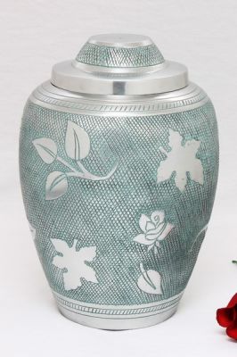 ALUMINIUM CREMATION URN
ITEM NO. 6935
MATERIAL:- ALUMINIUM
DESCRIPTION:- METAL CREMATION URN
SIZE:- 25 CM.
CAPACITY:- 3.50 ML
FINISH:-  CUTTING LEAVES
PRICE:- 
PACKING:- SINGLE BOX STYRO FOAM UNDER 4 PCS MASTER CARTON.
Keywords: ASHES FOR POT