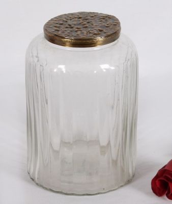 GLASS URN
ITEM NO. 7023
DESCRIPTION:- GLASS RECTANGLE  URN.
SIZE:- 12X17 CM.
CAPACITY:- 2.50 ML
FINISH:- BRASS ENGRAVED TOP LID
PRICE:- 
PACKING:- SINGLE BOX STYRO FOAM UNDER 16 PCS MASTER CARTON
Keywords: KEEP SAKE URN