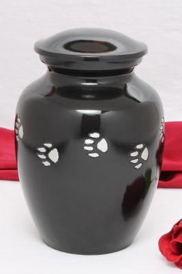 ALMINIUM PET URN
ITEM NO. 7039
DESCRIPTION:-  ALUMINIUM CREMATION PET URN
SIZE:- 15 CM.
CAPACITY:-  1.50 ML
FINISH:-  BLACK GRAY WHITE ENGRAVED PAW MARK.
PRICE:- 
PACKING:- SINGLE BOX STYRO FOAM UNDER 12 PCS MASTER CARTON.

Keywords: ASHES FOR POT