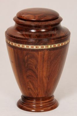 WOOD PET URN
ITEM NO. 7144 L
DESCRIPTION:-  CLASSIC PET URN
SIZE:-  18X14 CM
CAPACITY:- 2.00 ML
FINISH:- NATURE WOOD FINISH WITH IVORY DESIGN BAND.
PRICE:-
PACKING:- SINGLE BOX STYRO FOAM UNDER 24 PCS OF MASTER CARTON
Keywords: FUNERAL URN