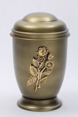 ITEM NO. 7202
DESCRIPTION:- IRON URN
SIZE:- 30 CMS.
CAPACITY:-3.50 ML
FINISH:-  BRASS ANTIQUE WITH BRASS FLOWER.
PRICE:-
PACKING:- SINGLE BOX STYRO FOAM UNDER 4 PCS MASTER CARTON
Keywords: FUNERAL URN