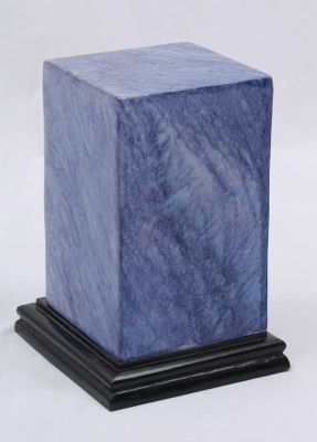 ALUMINIUM URN
ITEM NO. 7243
DESCRIPTION:- ALUMINIUM RECTANGLE URN
SIZE:-  23X13X15 CMS.
CAPACITY:-2.50 ML
FINISH:-  SKY BLUE SHADOW BLACK WOODEN BASE.
PRICE:-
PACKING:- SINGLE BOX STYRO FOAM UNDER 4 PCS MASTER CARTON

Keywords: FUNERAL URN