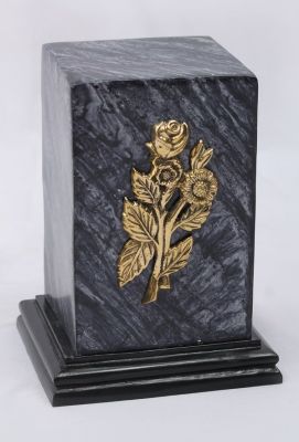 ALUMINIUM URN
ITEM NO. 7244
DESCRIPTION:- ALUMINIUM RECTANGLE URN
SIZE:-  23X13X15 CMS.
CAPACITY:-2.50 ML
FINISH:-  BLACK STONE FINISH WITH GOLDEN FLOWER BLACK WOODEN BASE.
PRICE:-
PACKING:- SINGLE BOX STYRO FOAM UNDER 4 PCS MASTER CARTON

Keywords: FUNERAL URN